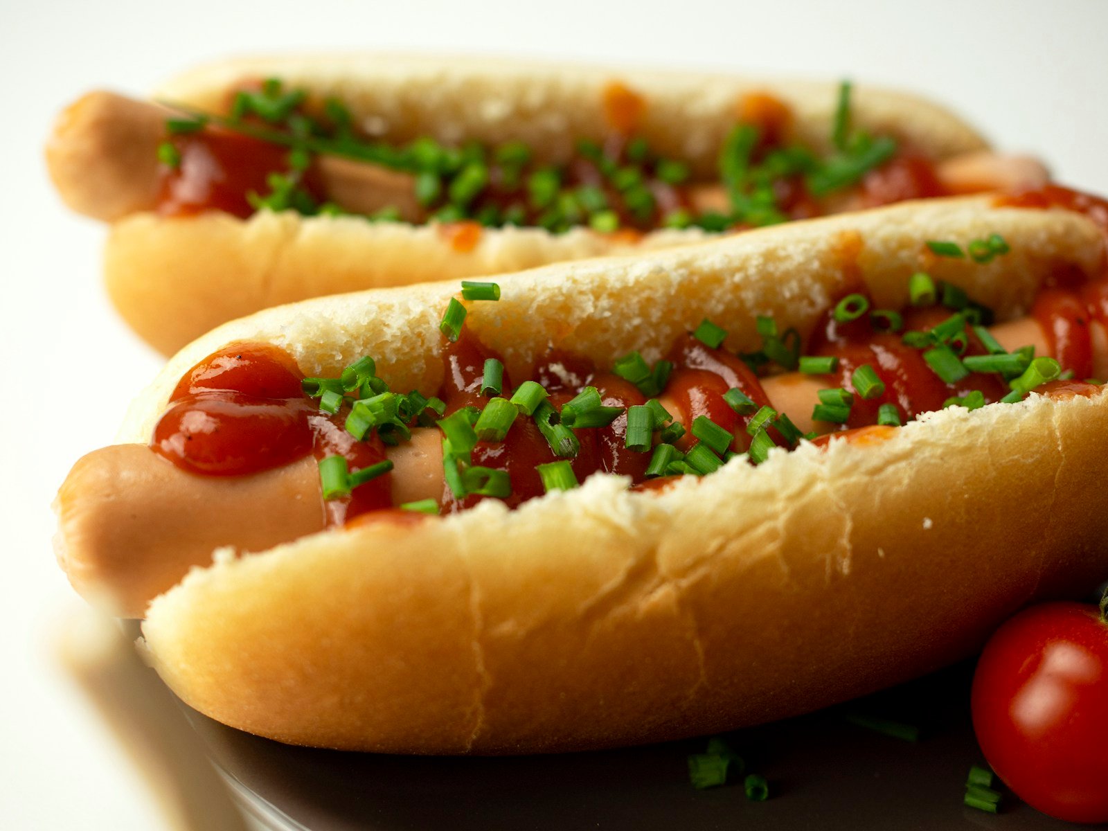Pain viennois allongé garni façon hot-dog