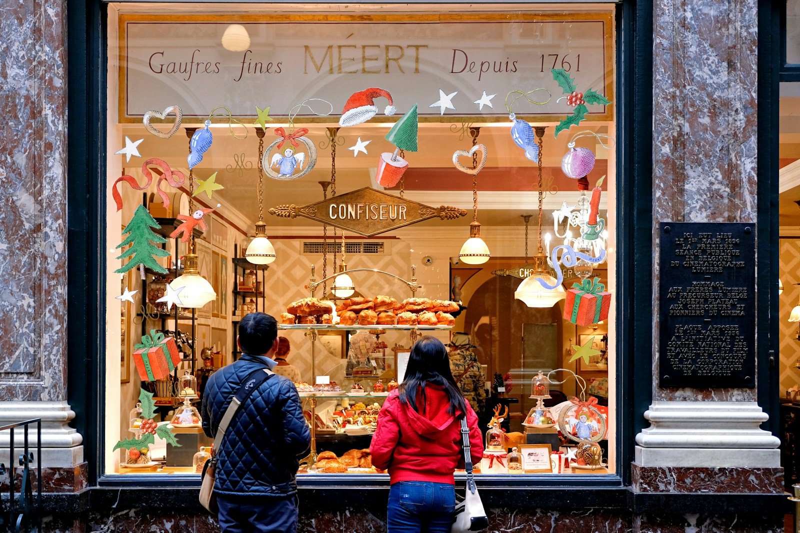 Cougnou, pain de Noël du Nord et de Belgique, sur un torchon