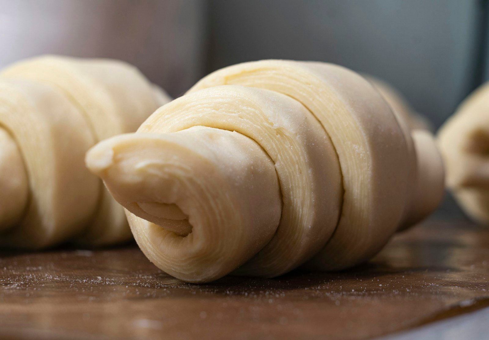 Pâte levée feuilletée découpée en bandes